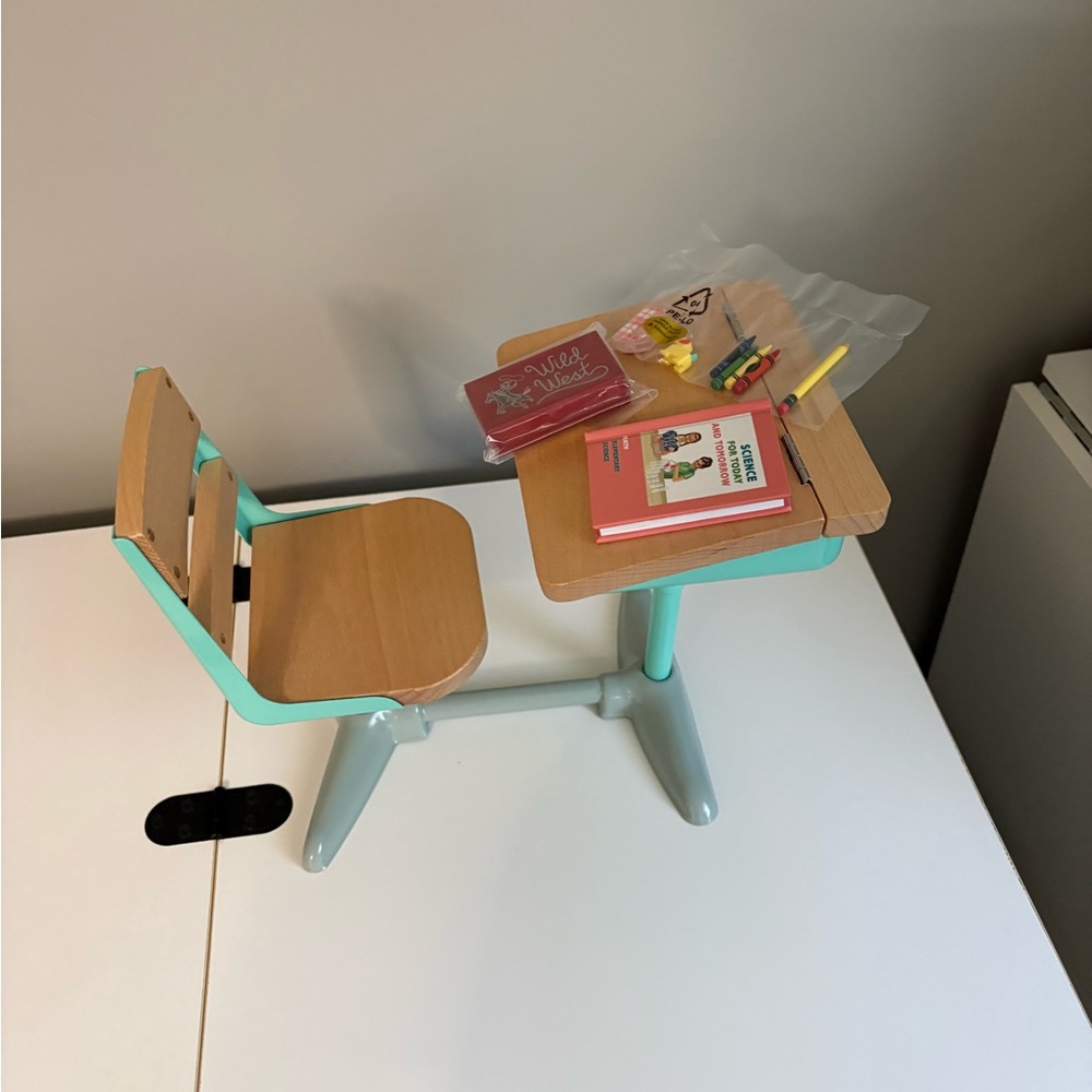 American Girl Doll Maryellen desk
